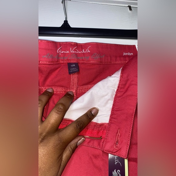 Gloria Vanderbilt Jordyn Capri Jeans - Picture 3 of 9